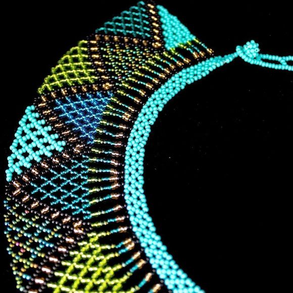 Handmade okama large beaded necklace green tones - Picture 2 of 4